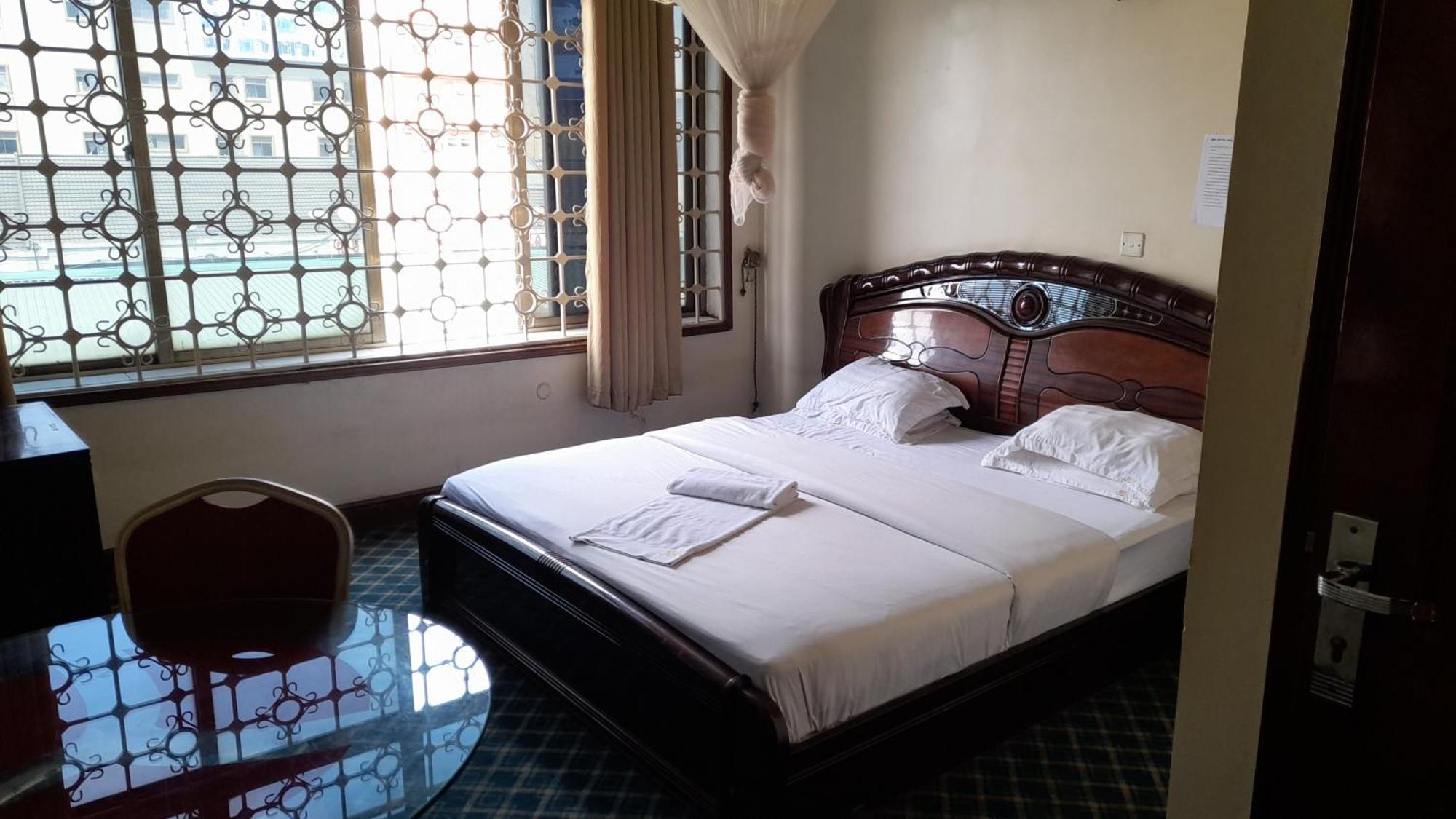 New Jbk Hotel Kampala Eksteriør billede