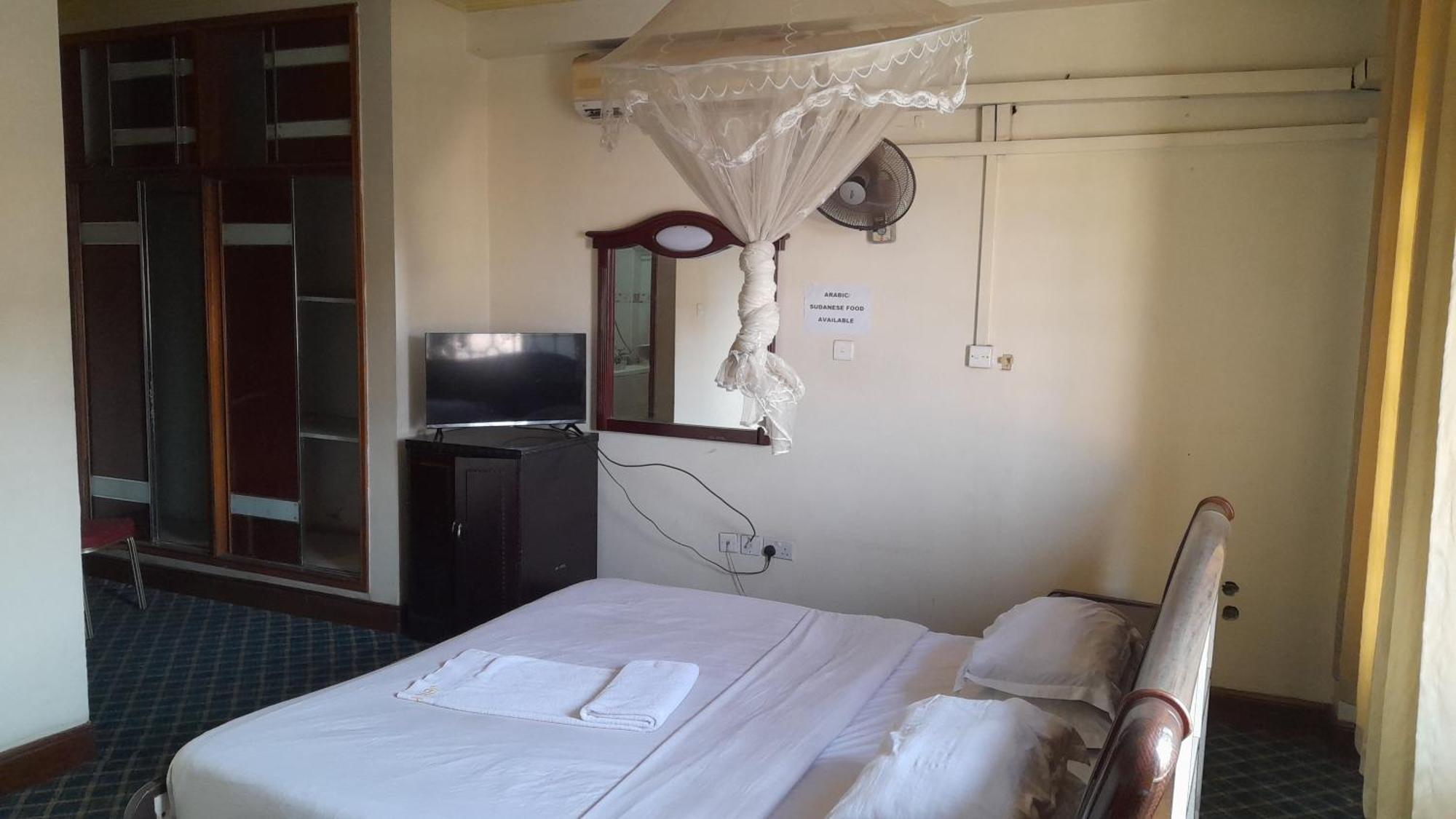 New Jbk Hotel Kampala Eksteriør billede
