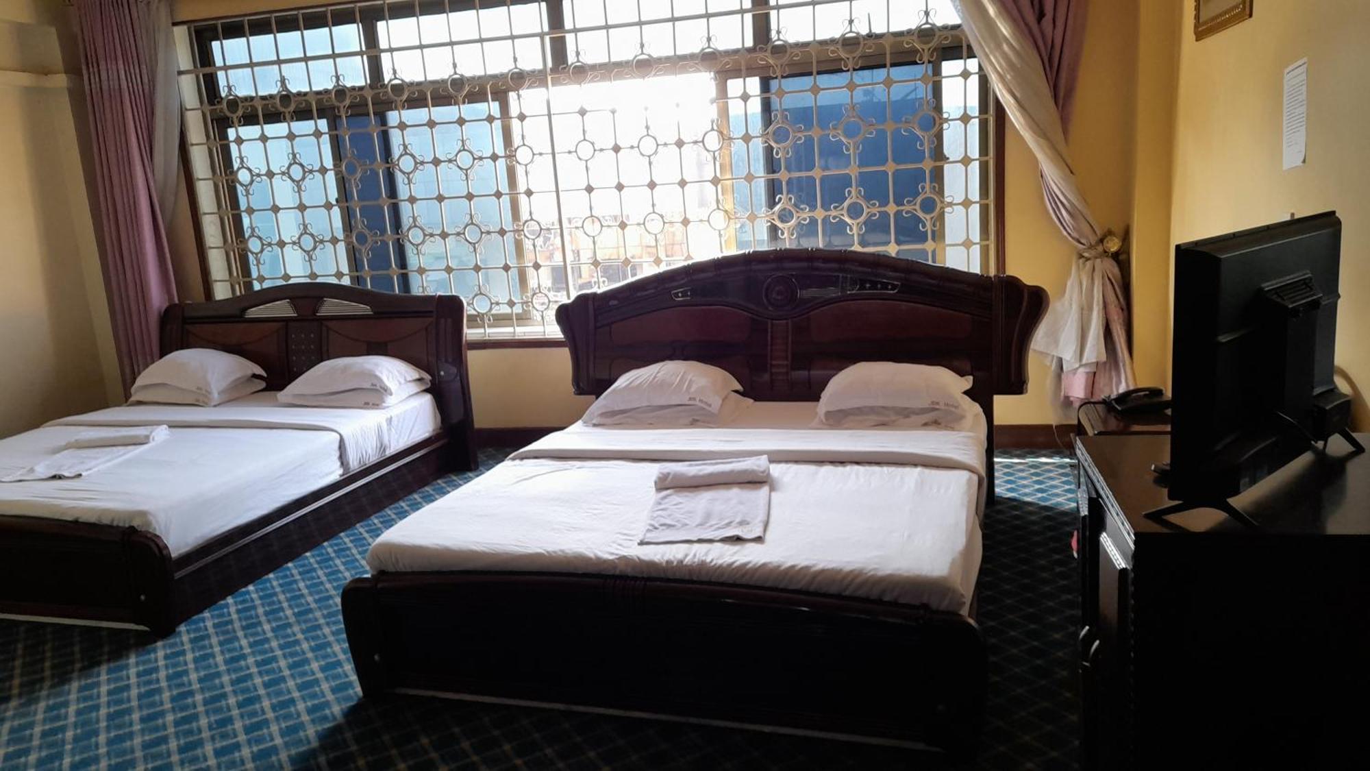New Jbk Hotel Kampala Eksteriør billede